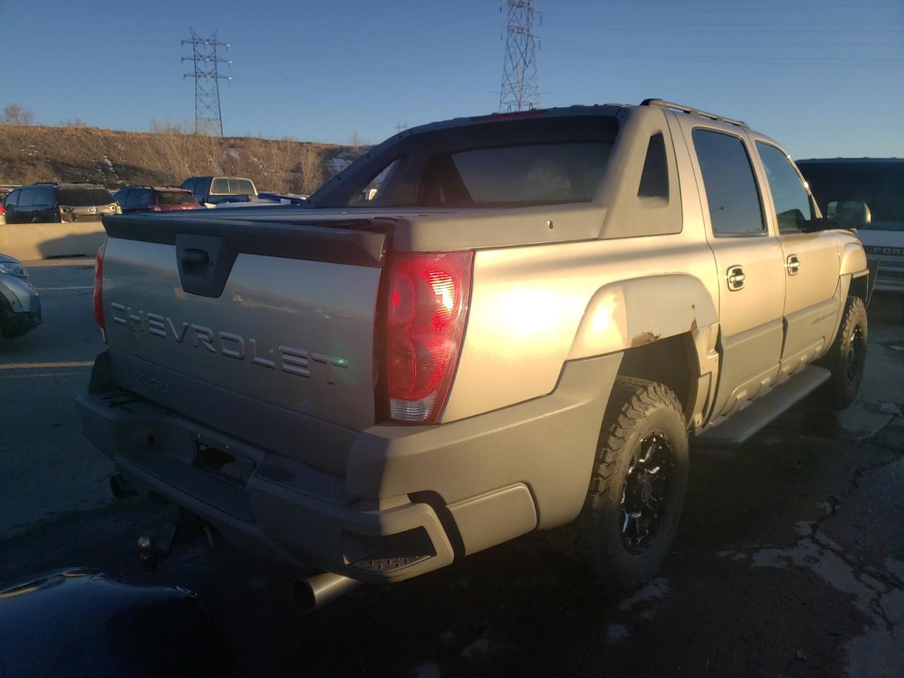 Photo 4 from auction – 2002 CHEVROLET AVALANCHE with VIN 3GNGK23G32G148372