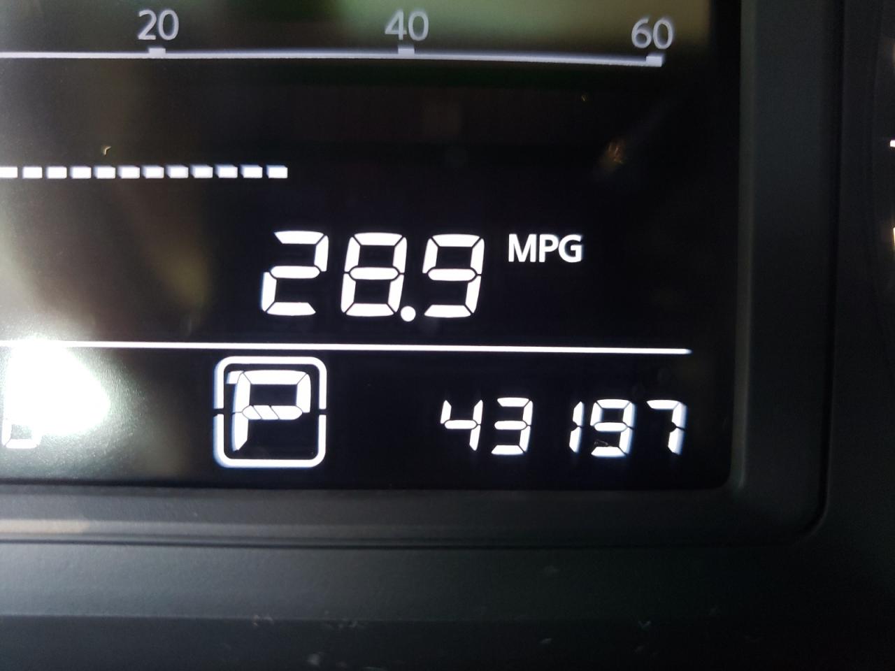 Photo 8 from auction – 2015 NISSAN SENTRA with VIN 3N1AB7AP8FY295773