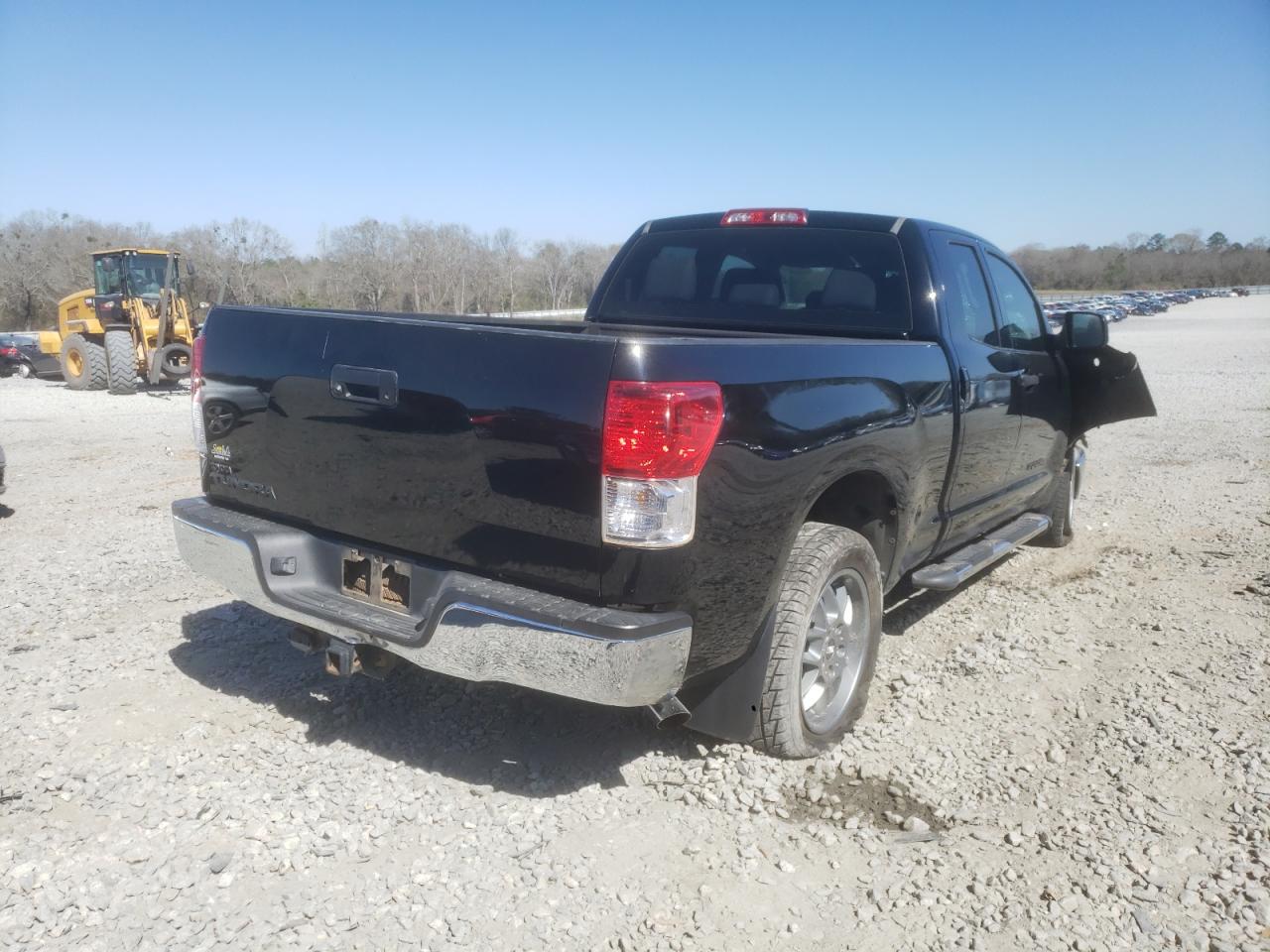 Photo 4 from auction – 2011 TOYOTA TUNDRA DOU with VIN 5TFRM5F15BX034678