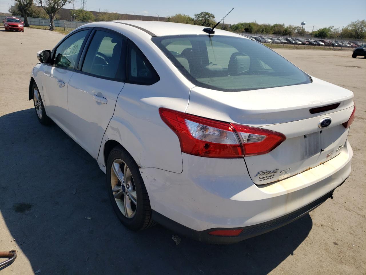 Photo 3 from auction – 2014 FORD FOCUS SE with VIN 1FADP3F2XEL193065