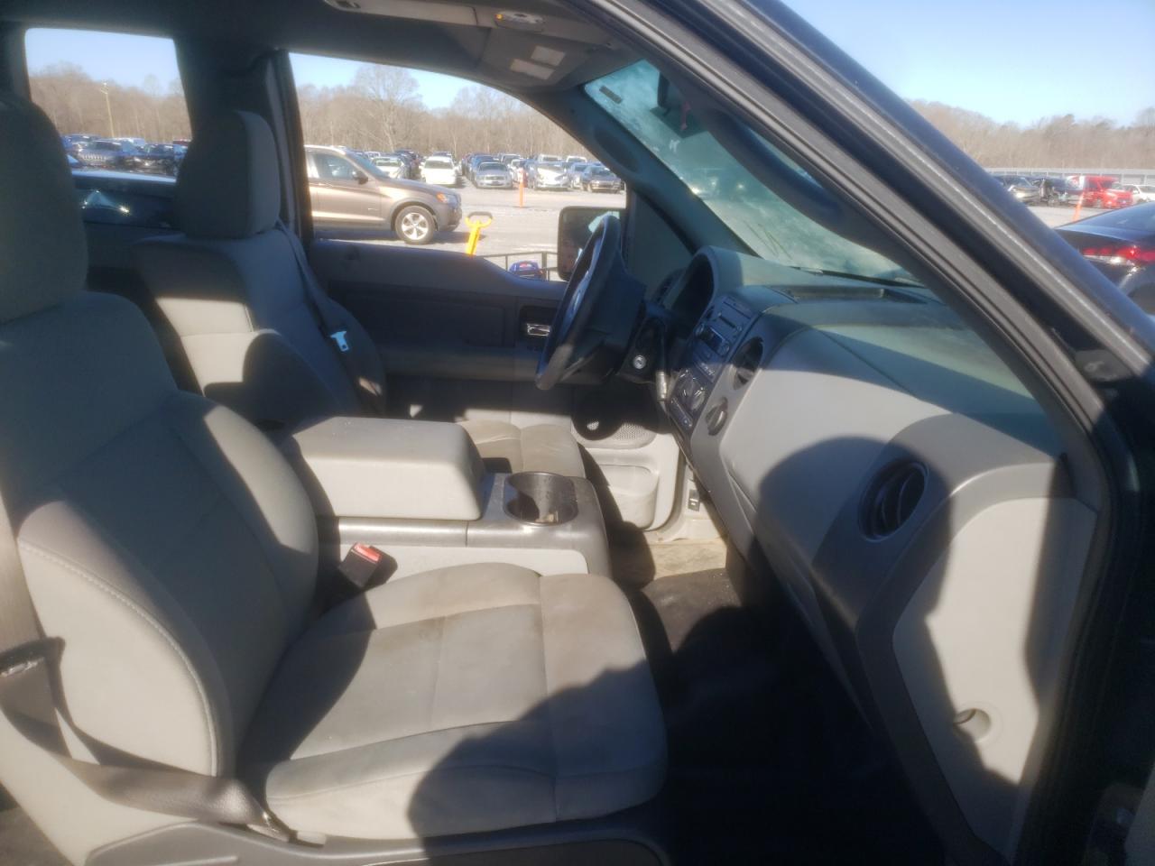 Photo 5 from auction – 2008 FORD F150 with VIN 1FTRX12W58FA54879