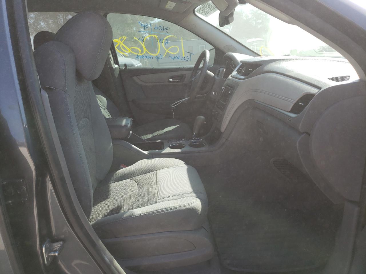 Photo 5 from auction – 2014 CHEVROLET TRAVERSE L with VIN 1GNKRFKD7EJ286309