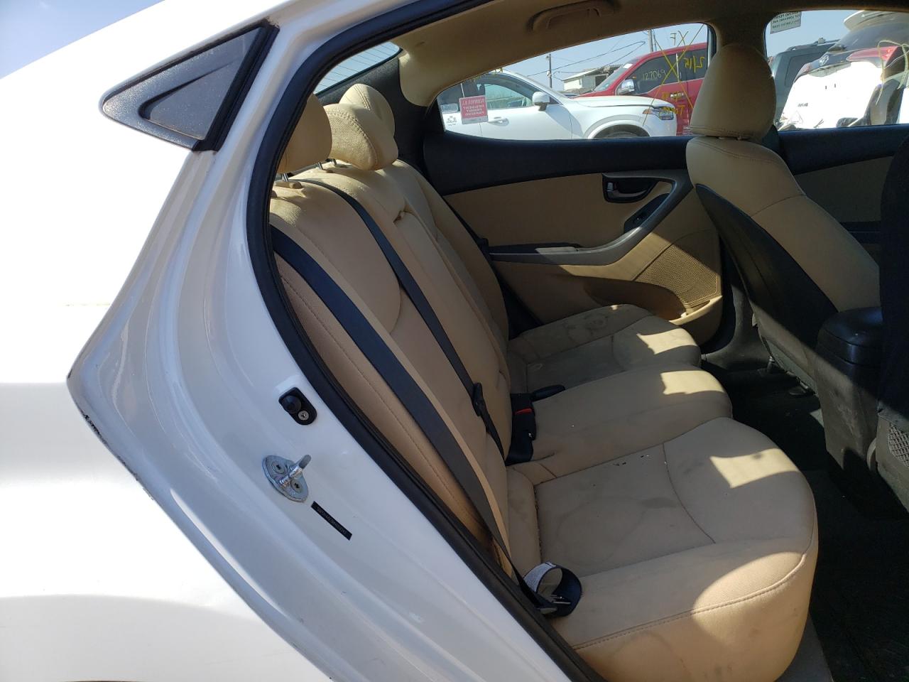 Photo 6 from auction – 2011 HYUNDAI ELANTRA GL with VIN 5NPDH4AE0BH059342