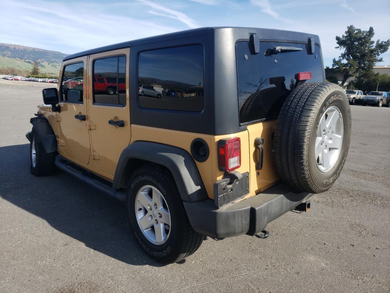 Photo 3 from auction – 2014 JEEP WRANGLER U with VIN 1C4BJWDG4EL195171
