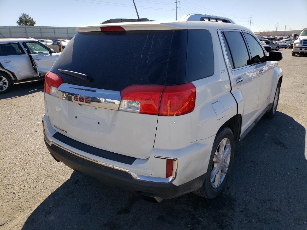 Photo 4 from auction – 2017 GMC TERRAIN SL with VIN 2GKFLPE37H6218697