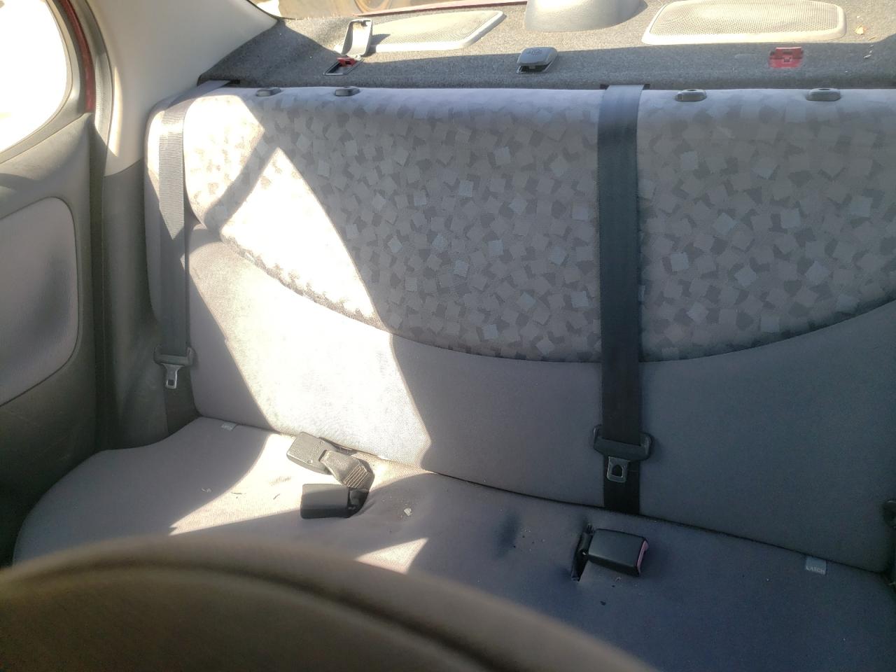Photo 6 from auction – 2001 TOYOTA ECHO with VIN JTDBT123X10155797