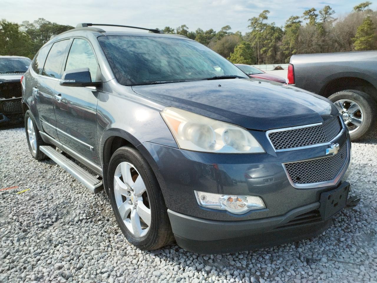 CHEVROLET TRAVERSE L 2009 with VIN 1GNER33D09S104170 - Photo from auction