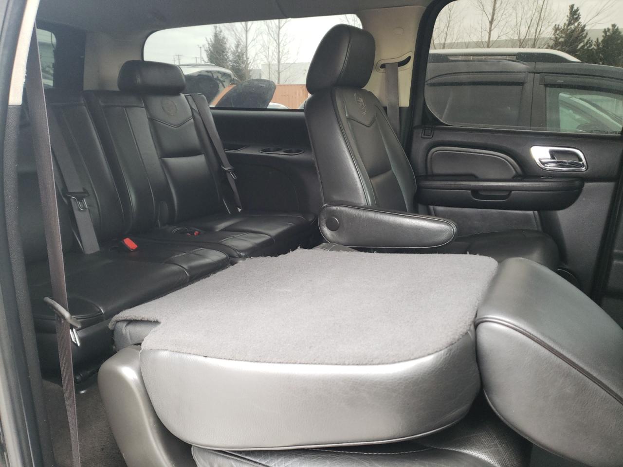 Photo 6 from auction – 2013 CADILLAC ESCALADE E with VIN 1GYS4KEF0DR151860