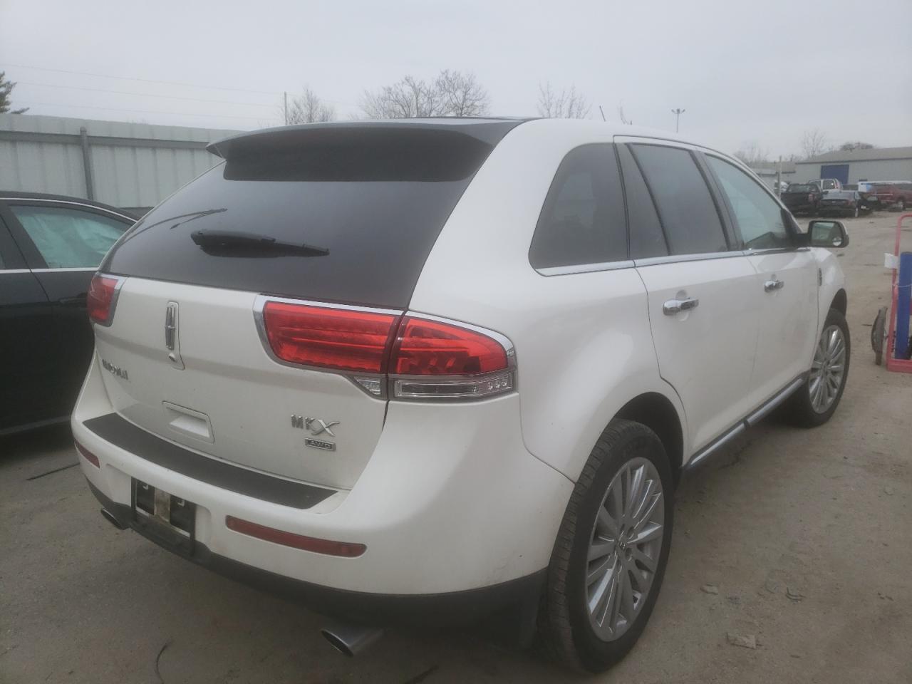 Photo 4 from auction – 2011 LINCOLN MKX with VIN 2LMDJ8JK6BBJ30380
