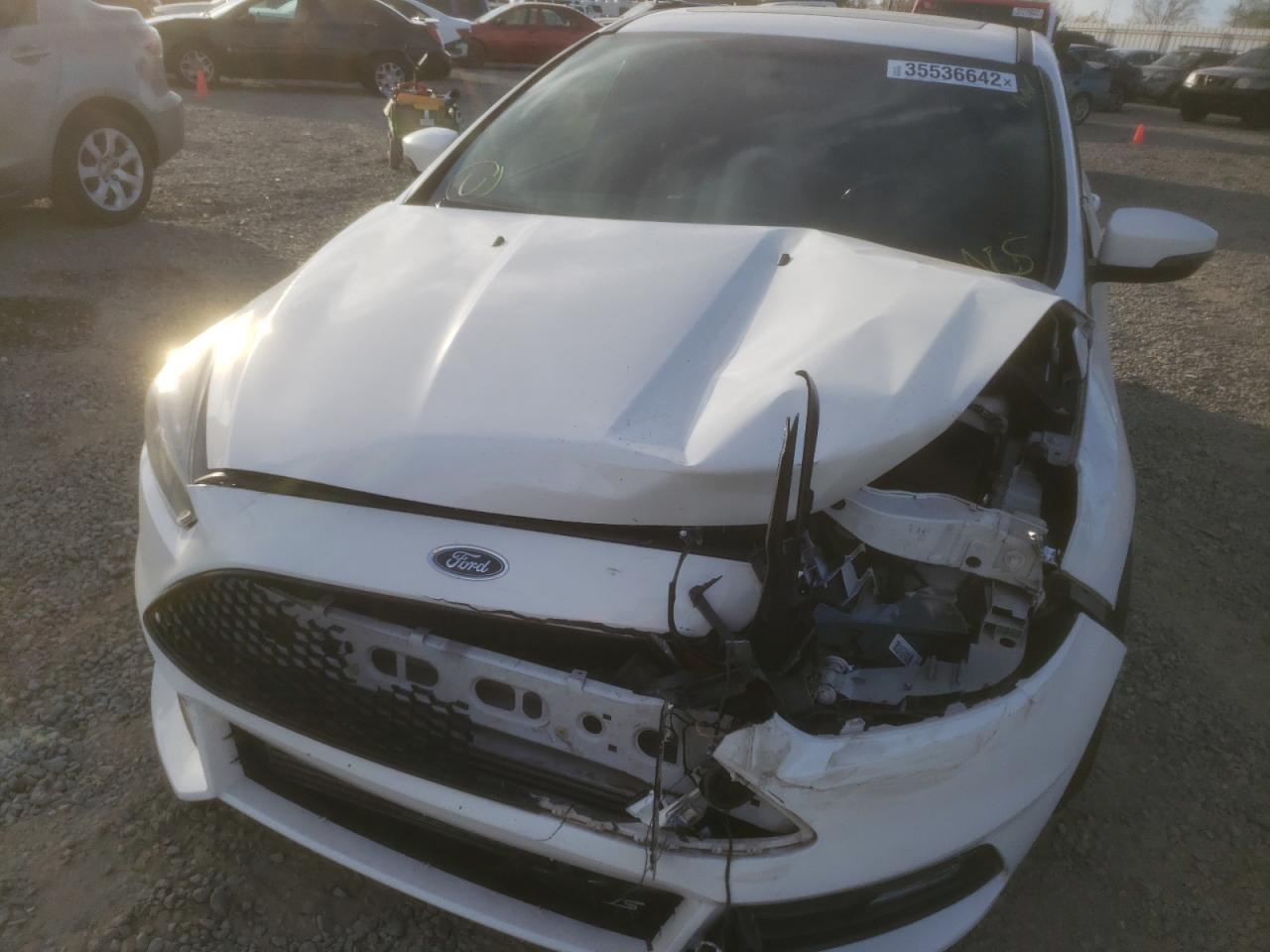 Foto 9 de la subasta – 2016 FORD FOCUS ST con VIN 1FADP3L98GL254921