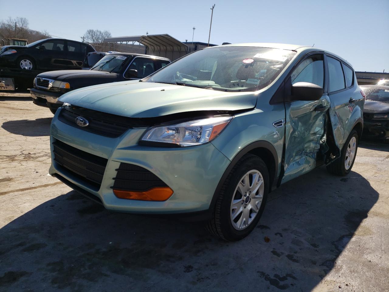 Photo 2 from auction – 2013 FORD ESCAPE S with VIN 1FMCU0F78DUB06065