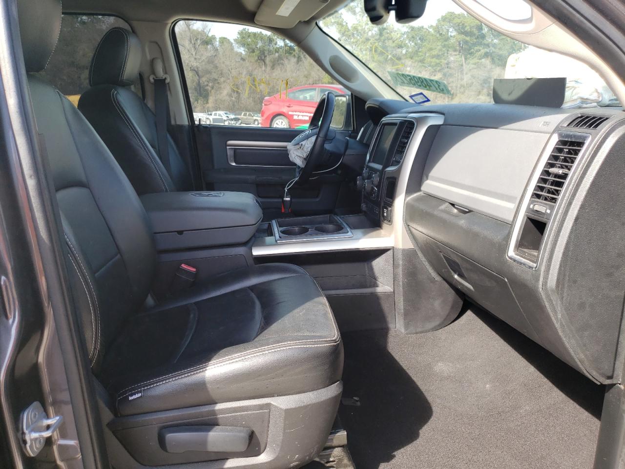 Photo 5 from auction – 2015 RAM 1500 SLT with VIN 1C6RR6GMXFS591550
