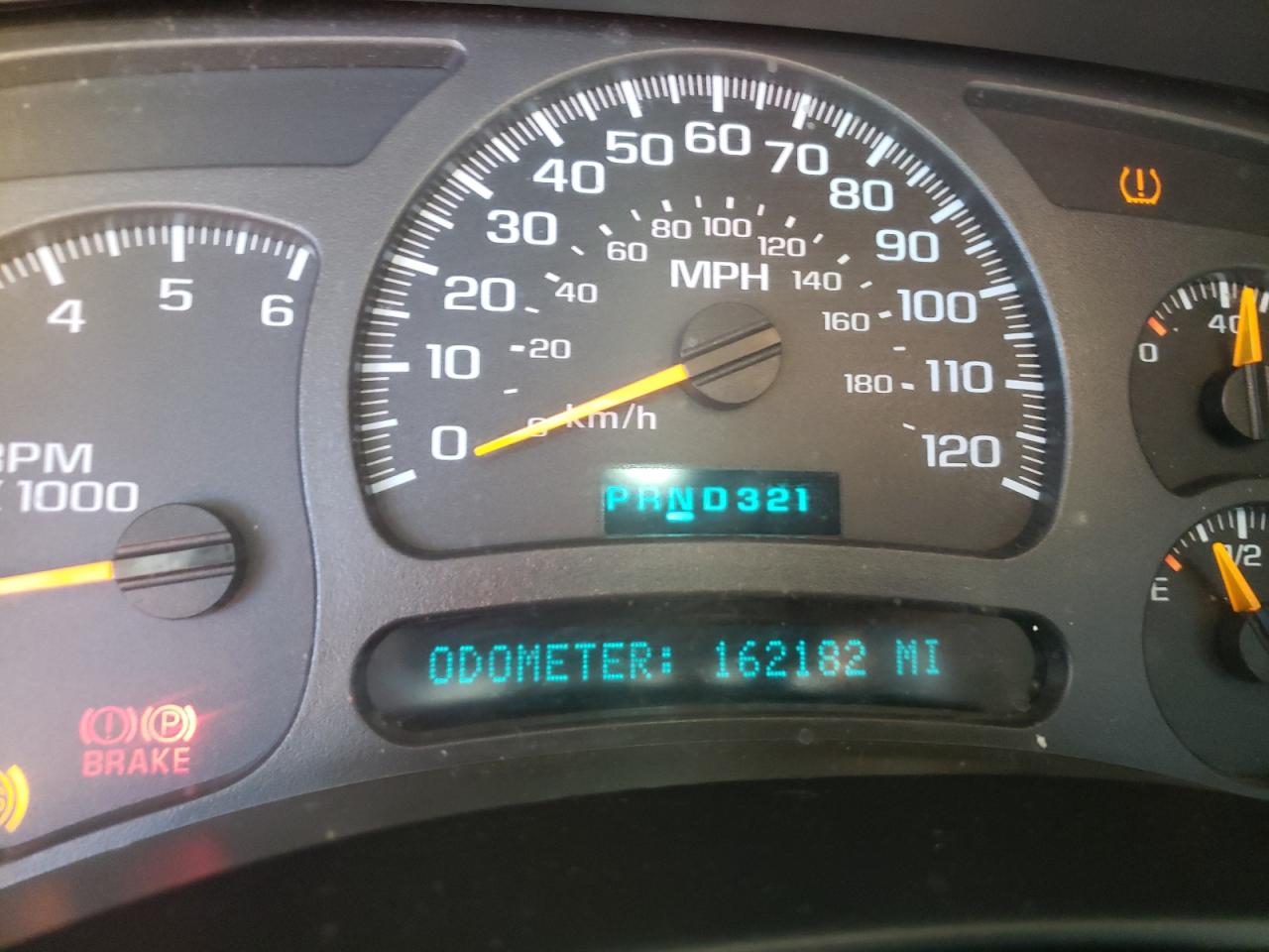 Photo 8 from auction – 2004 GMC YUKON with VIN 1GKEC13Z24J253791