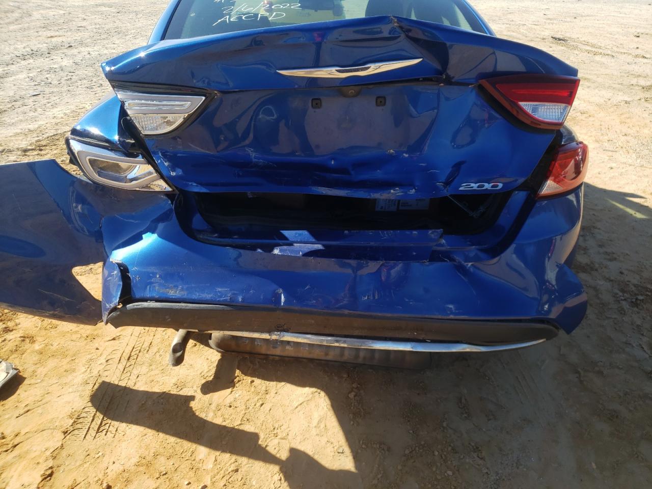 Photo 9 from auction – 2015 CHRYSLER 200 LIMITE with VIN 1C3CCCABXFN553017