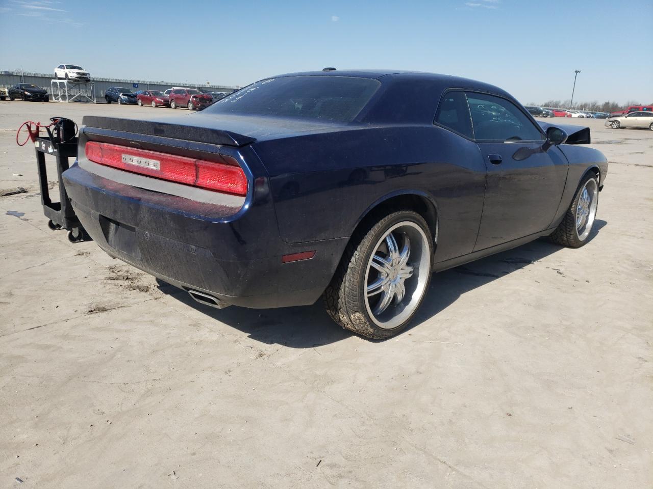Photo 4 from auction – 2014 DODGE CHALLENGER with VIN 2C3CDYAG6EH104494