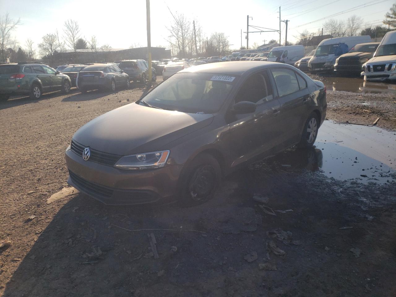 Photo 2 from auction – 2014 VOLKSWAGEN JETTA BASE with VIN 3VW2K7AJ0EM249094