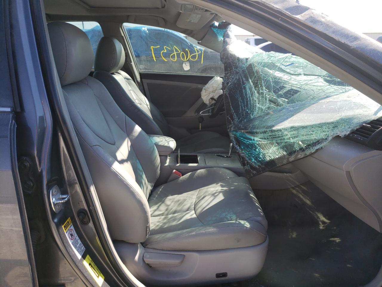 Photo 5 from auction – 2011 TOYOTA CAMRY BASE with VIN 4T1BF3EK6BU199789