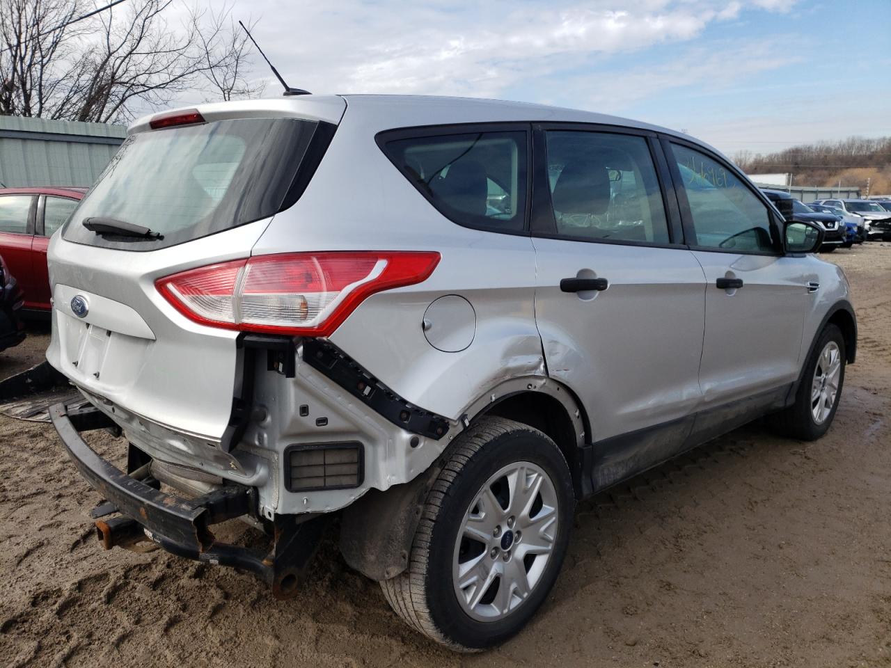 Photo 4 from auction – 2013 FORD ESCAPE S with VIN 1FMCU0F71DUC60004