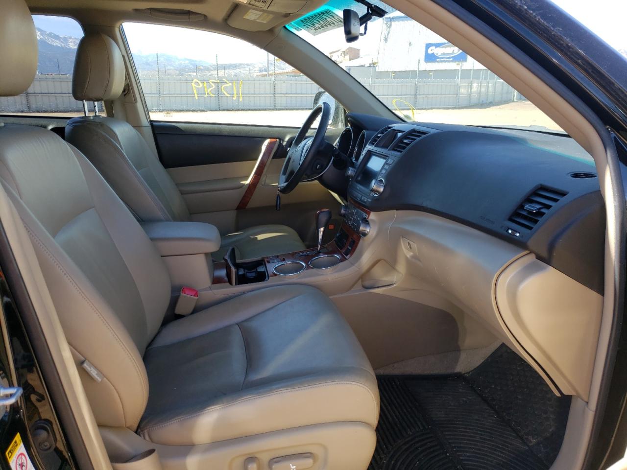 Photo 5 from auction – 2009 TOYOTA HIGHLANDER with VIN JTEES42A392143597