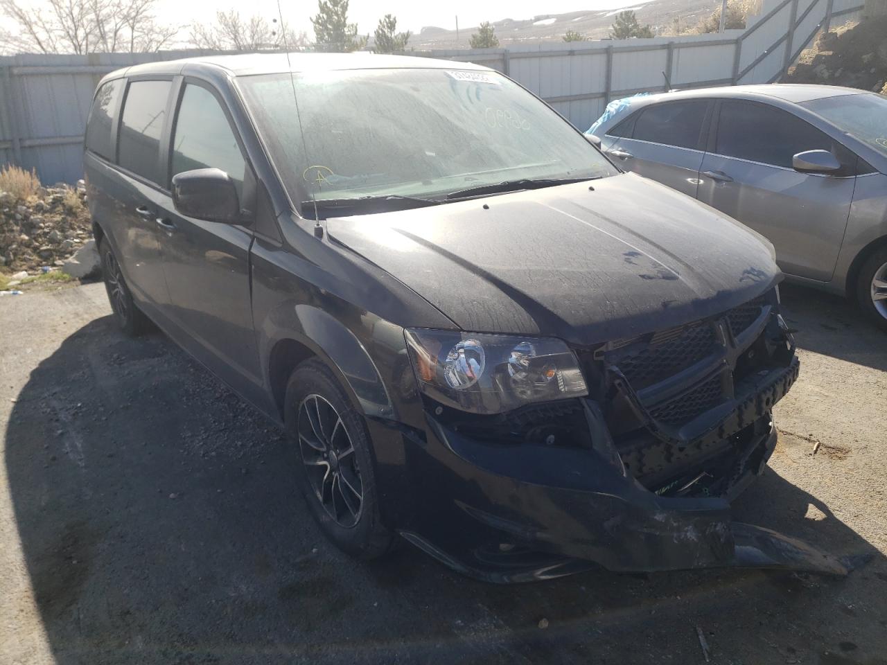 DODGE GRAND CARA 2018 with VIN 2C4RDGBG8JR153621 - Photo from auction