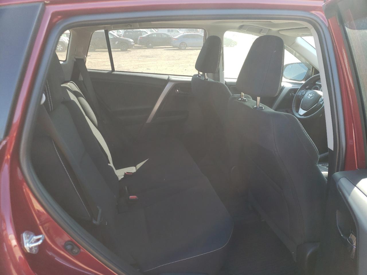 Photo 6 from auction – 2018 TOYOTA RAV4 ADVEN with VIN 2T3RFREV1JW786998