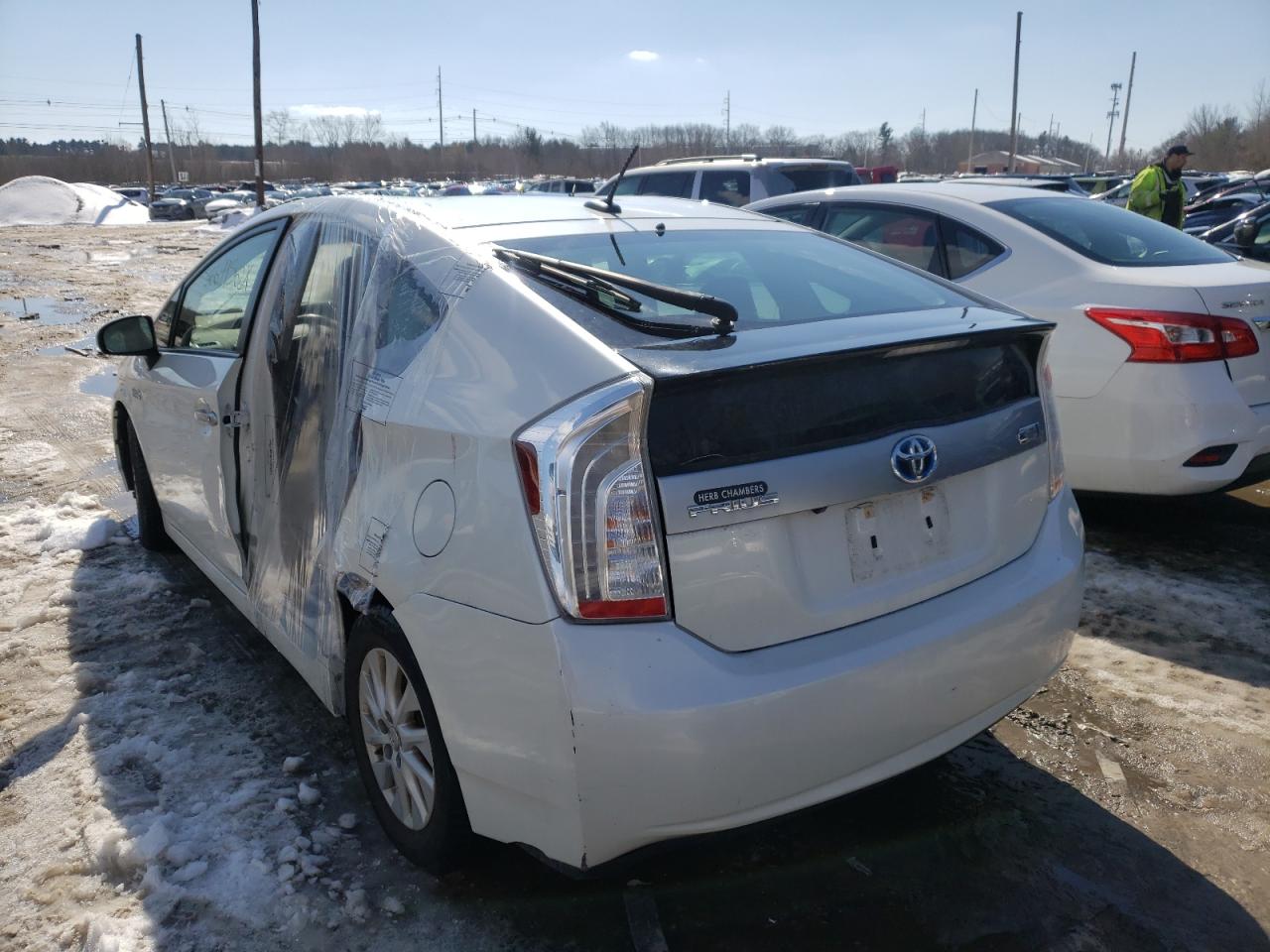 Photo 3 from auction – 2013 TOYOTA PRIUS PLUG with VIN JTDKN3DP6D3040820
