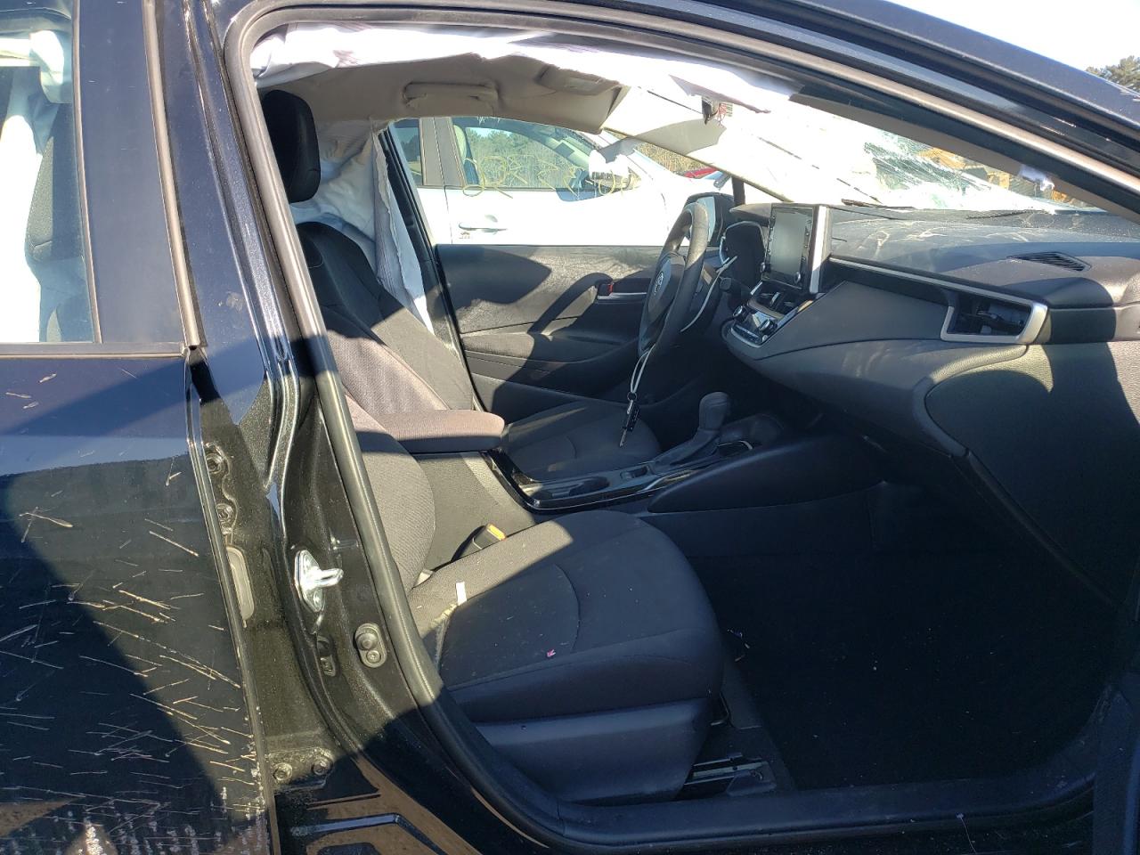Photo 5 from auction – 2020 TOYOTA COROLLA LE with VIN JTDEPRAE5LJ025247