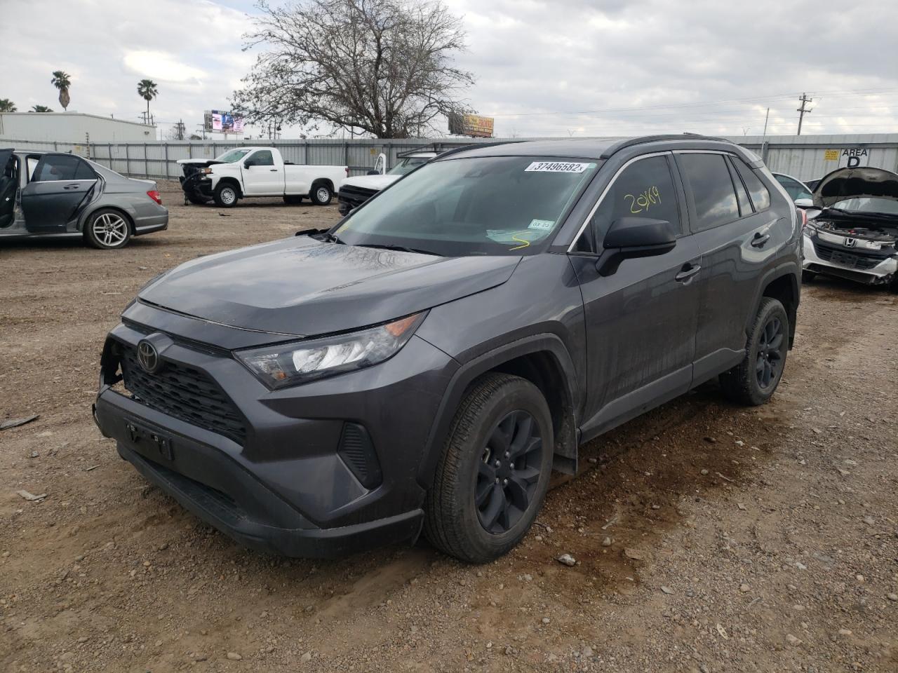 Photo 2 from auction – 2021 TOYOTA RAV4 LE with VIN 2T3H1RFV2MC116858