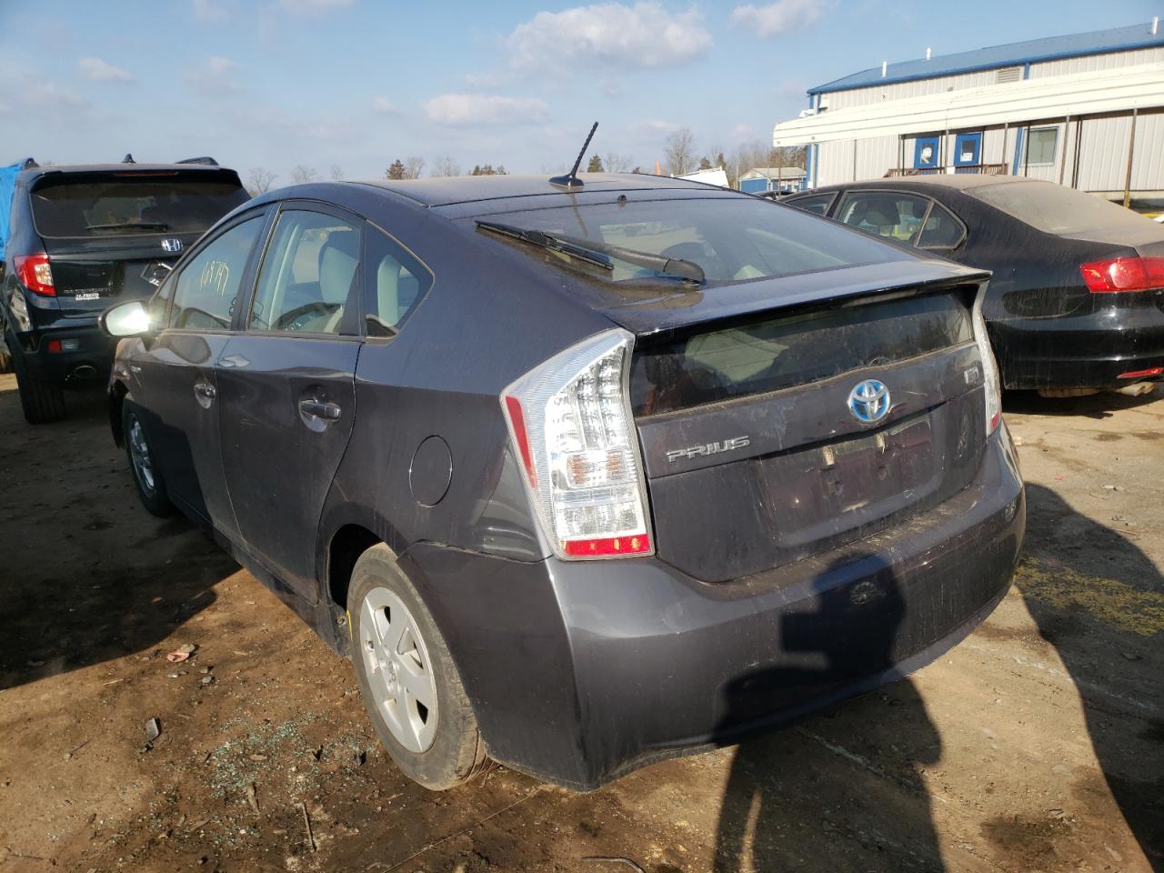Zdjęcie 3 z aukcji – 2011 TOYOTA PRIUS z VIN JTDKN3DU3B5346297