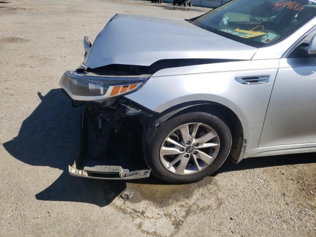 Photo 9 from auction – 2017 KIA OPTIMA LX with VIN 5XXGT4L36HG169906