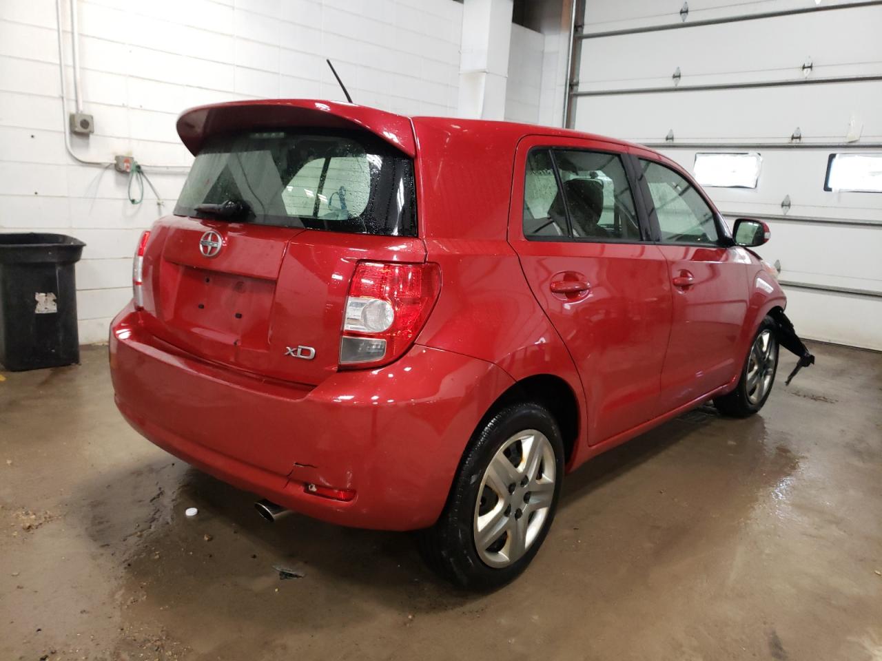 Photo 4 from auction – 2010 TOYOTA SCION XD with VIN JTKKU4B41A1005877