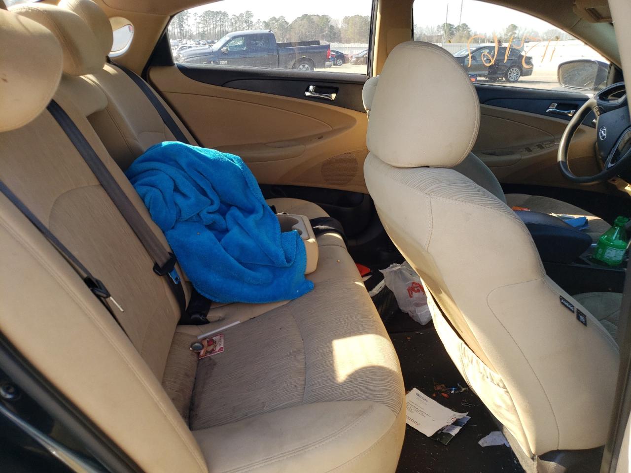 Photo 6 from auction – 2012 HYUNDAI SONATA GLS with VIN 5NPEB4AC4CH465498