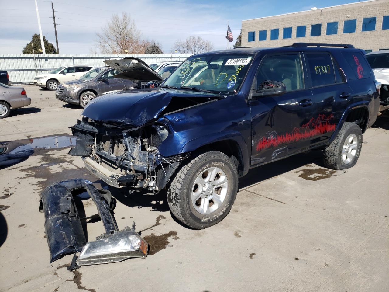 Photo 2 from auction – 2016 TOYOTA 4RUNNER SR with VIN JTEBU5JRXG5323813