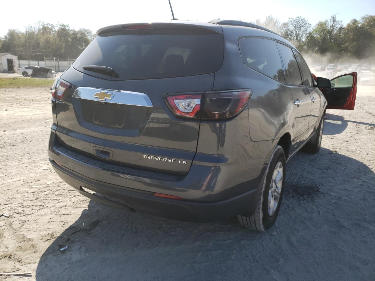 Photo 4 from auction – 2014 CHEVROLET TRAVERSE L with VIN 1GNKRFKD7EJ286309