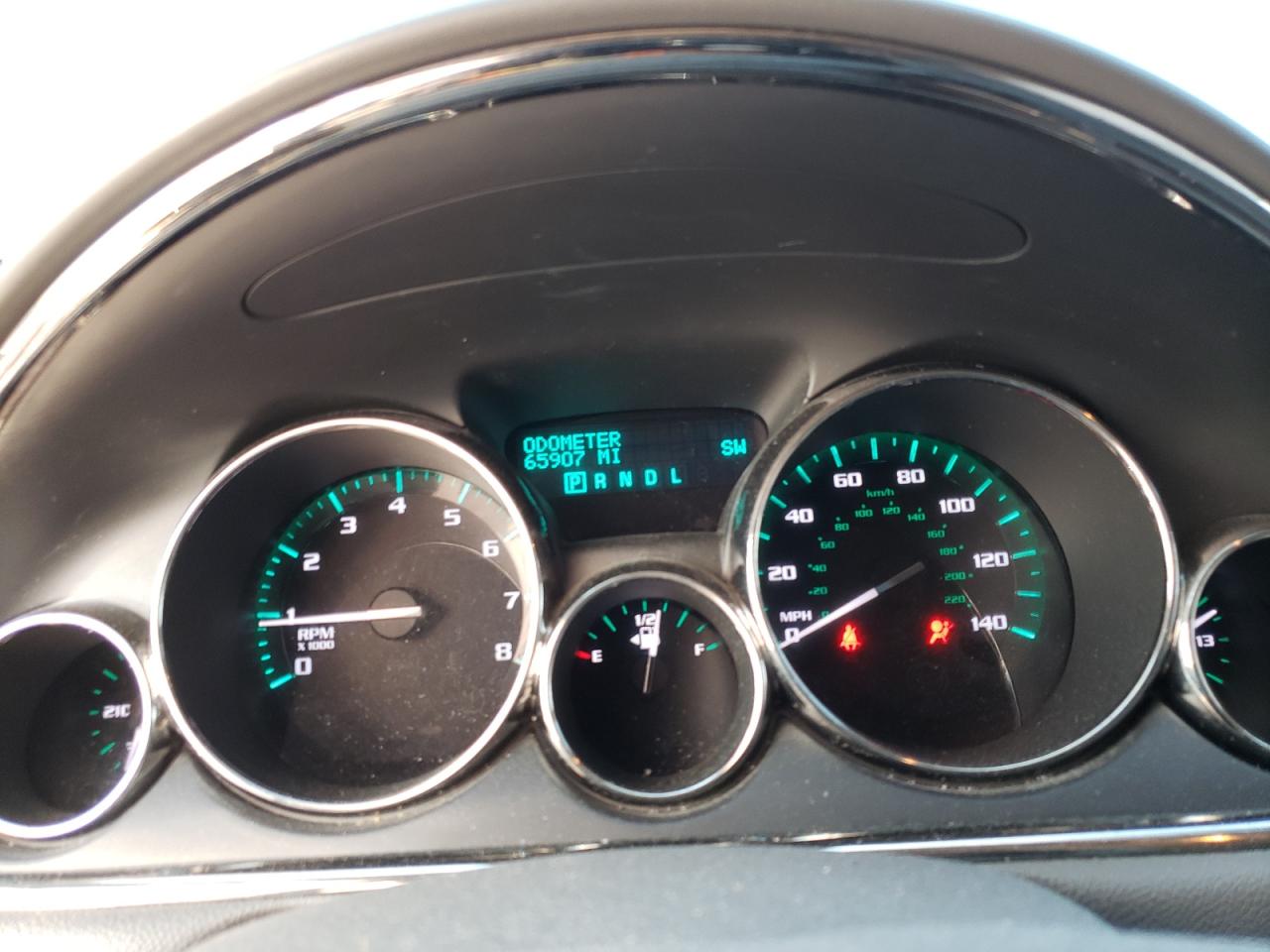 Photo 8 from auction – 2017 BUICK ENCLAVE with VIN 5GAKRAKD2HJ341220