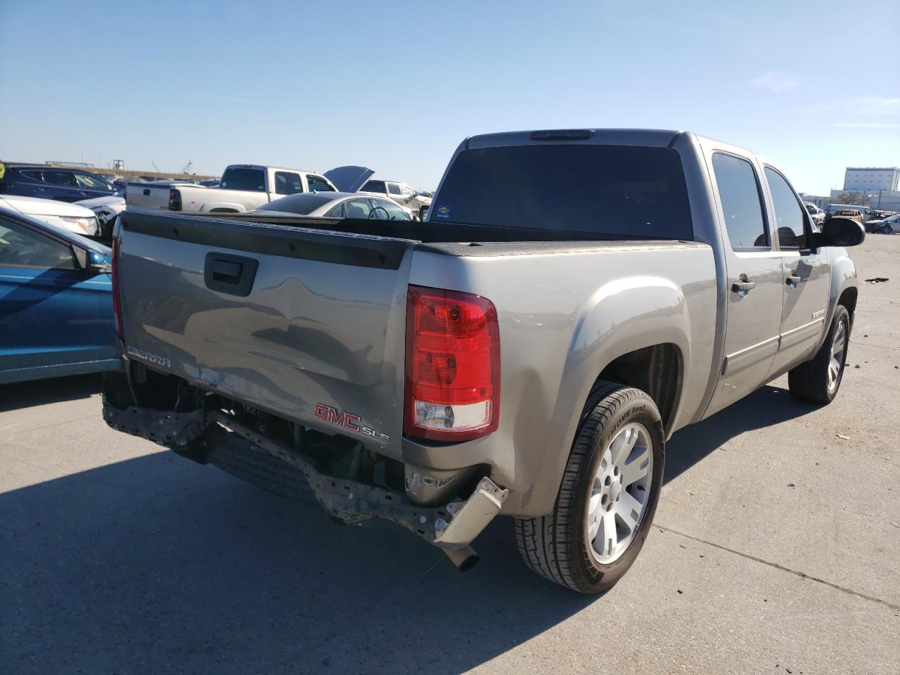 Photo 4 from auction – 2007 GMC NEW SIERRA with VIN 3GTEC13077G520202