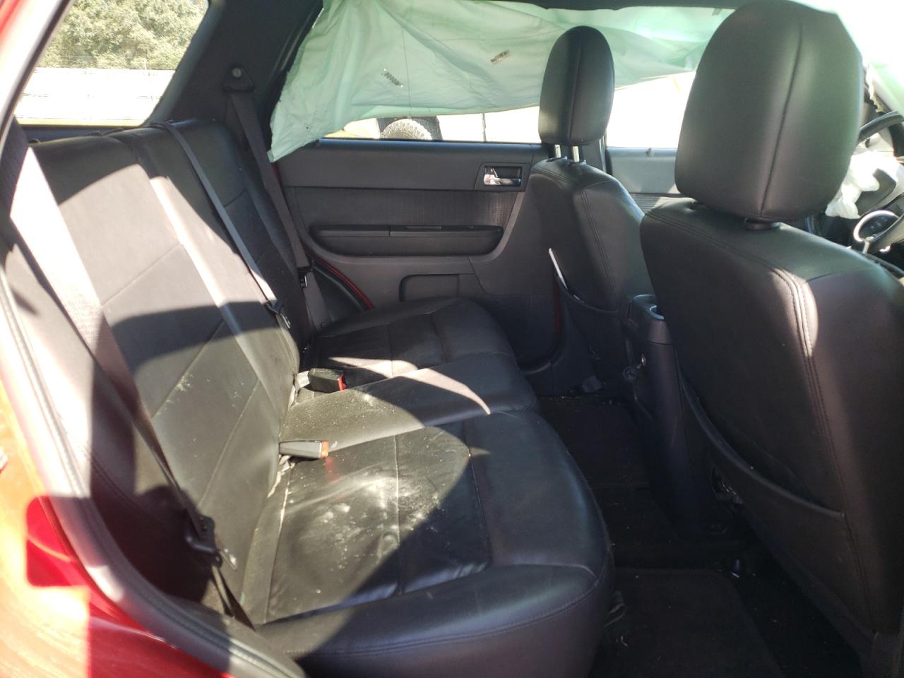 Photo 6 from auction – 2011 FORD ESCAPE LIM with VIN 1FMCU0EG8BKB96831