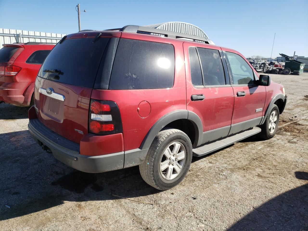 Photo 4 from auction – 2006 FORD EXPLORER X with VIN 1FMEU63E76UA64019