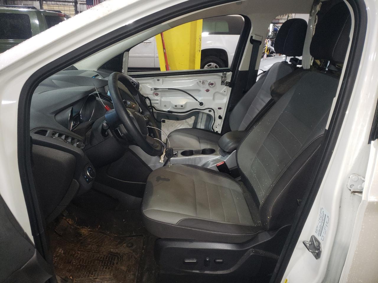 Photo 5 from auction – 2016 FORD ESCAPE SE with VIN 1FMCU9G9XGUB08358