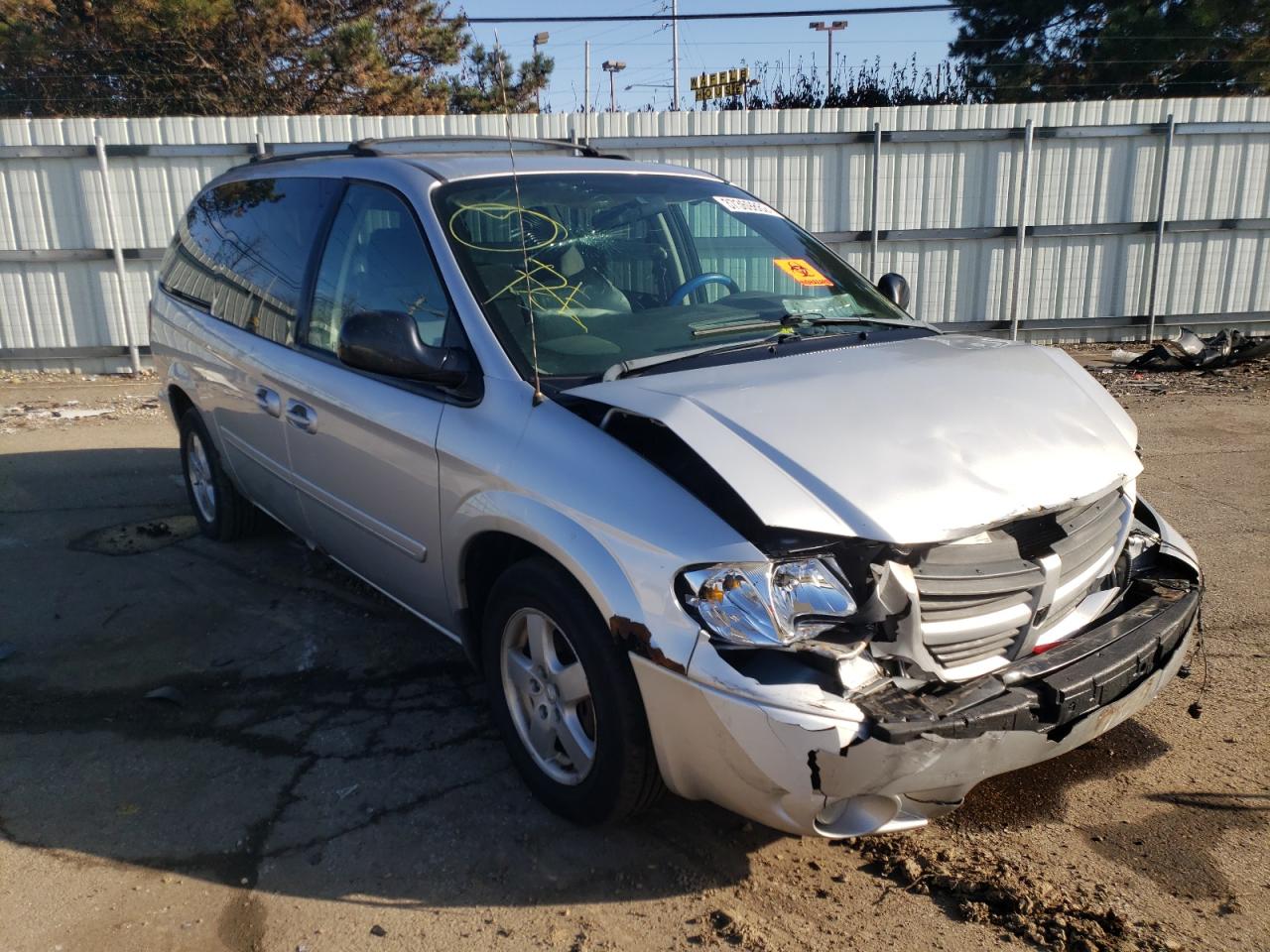 Photo 11 from auction – 2006 DODGE GRAND CARA with VIN 2D4GP44L26R686503