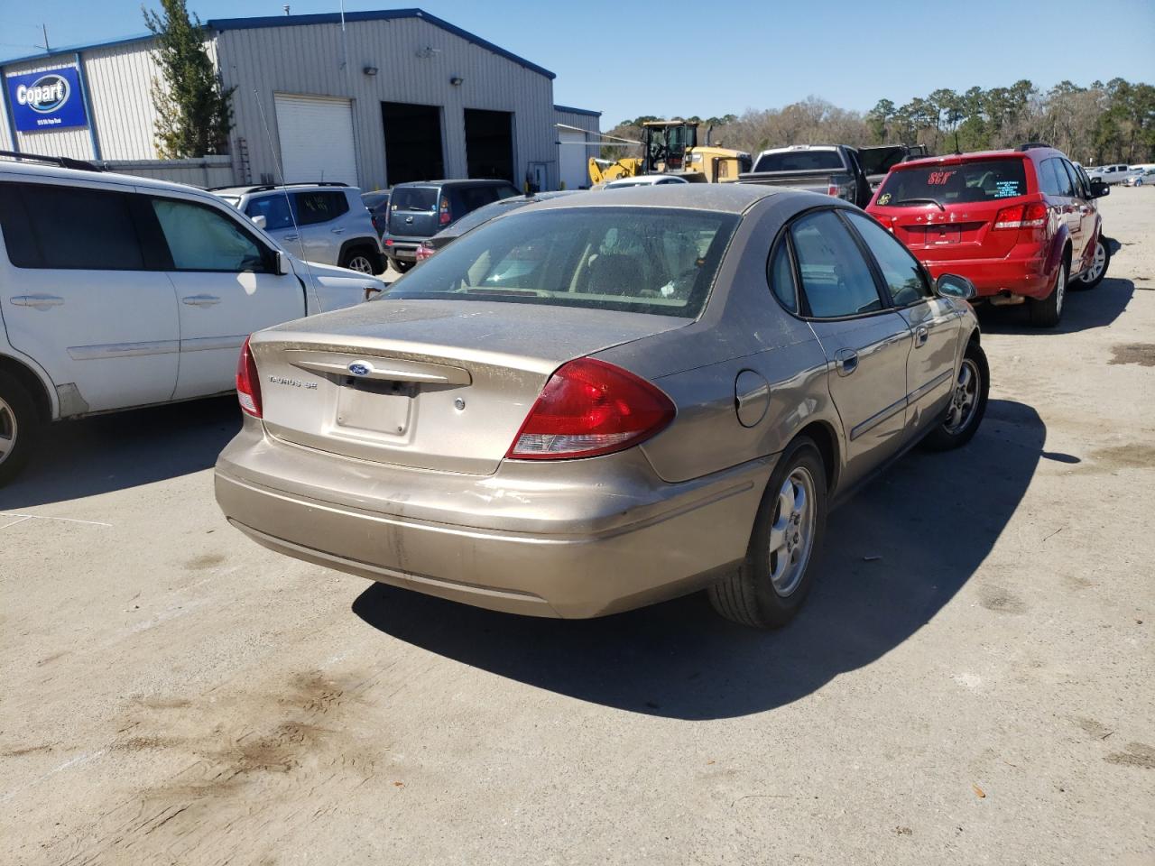 Photo 4 from auction – 2005 FORD TAURUS SE with VIN 1FAFP53265A135720