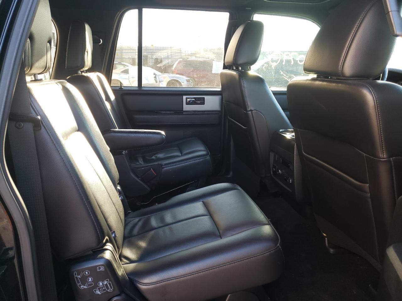Photo 6 from auction – 2016 FORD EXPEDITION with VIN 1FMJK2AT0GEF20372