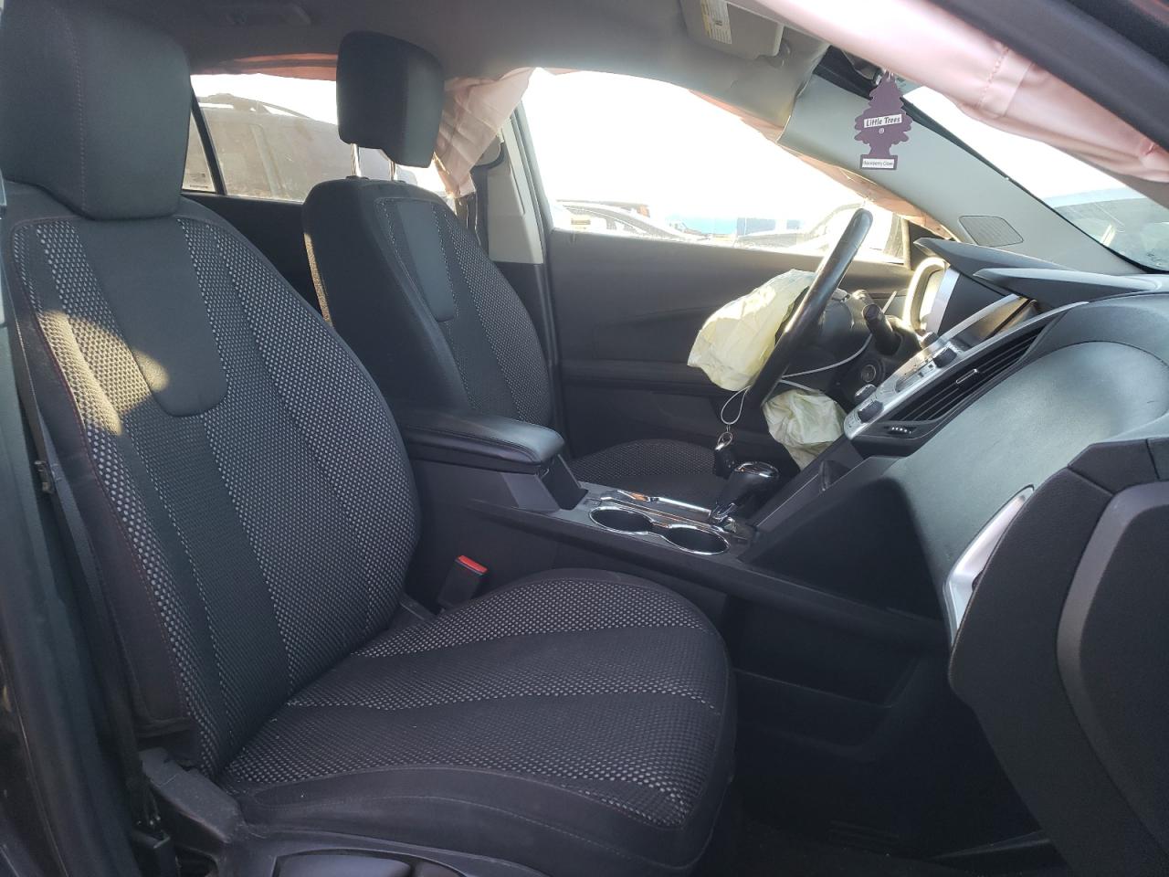 Photo 5 from auction – 2016 CHEVROLET EQUINOX LT with VIN 2GNFLFEK8G6316740