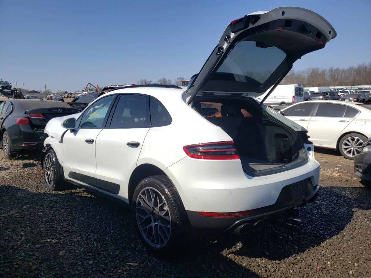 Photo 3 from auction – 2018 PORSCHE MACAN S with VIN WP1AB2A56JLB38046