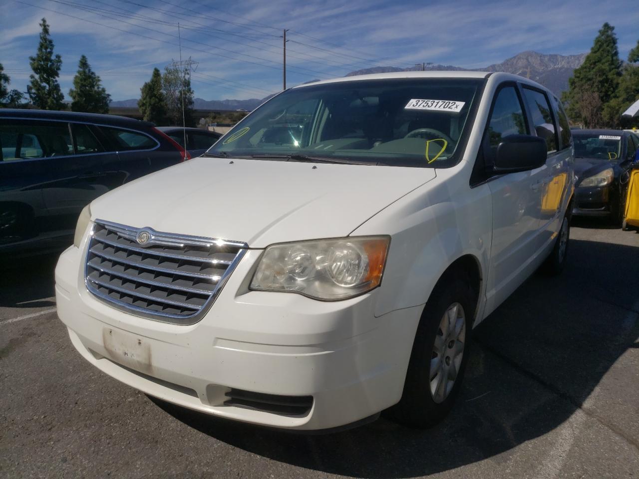 Photo 2 from auction – 2010 CHRYSLER TOWN & COU with VIN 2A4RR4DE0AR213686