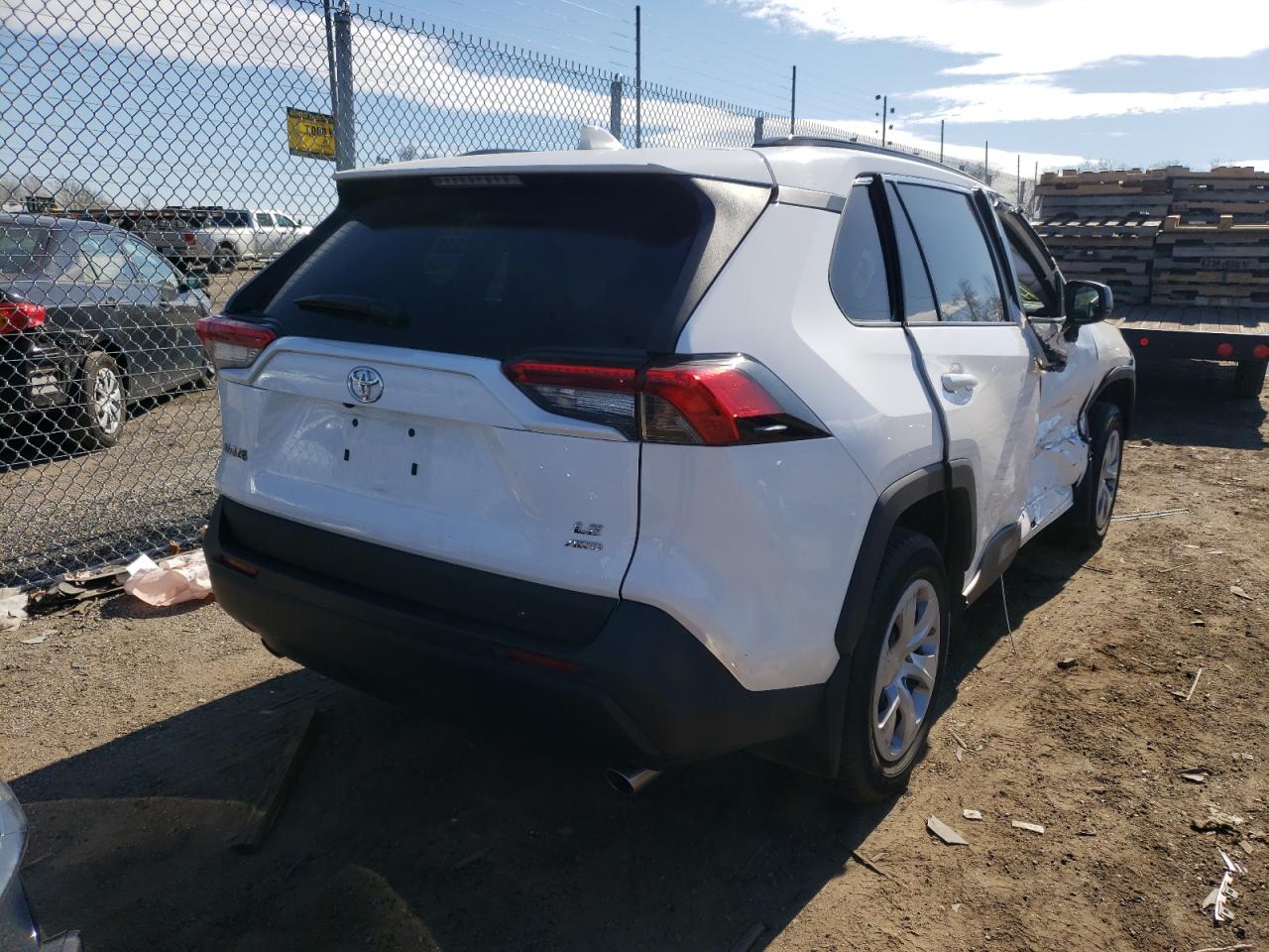 Zdjęcie 4 z aukcji – 2021 TOYOTA RAV4 LE z VIN 2T3F1RFV7MW157699