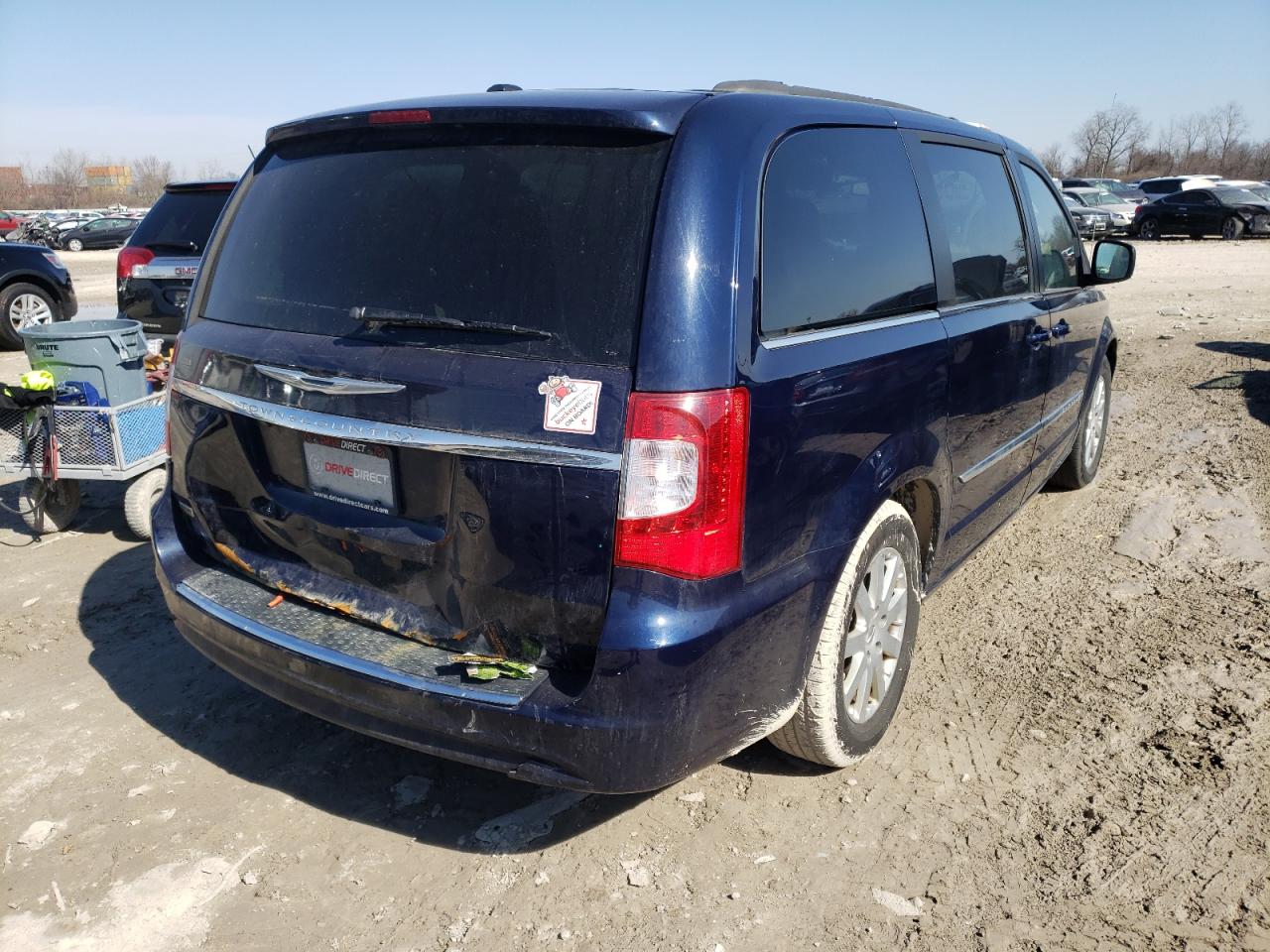 Photo 4 from auction – 2014 CHRYSLER TOWN & COU with VIN 2C4RC1BG7ER442043