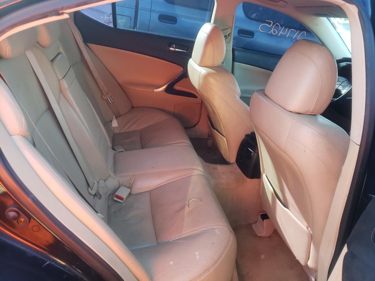 Photo 6 from auction – 2006 LEXUS IS 250 with VIN JTHCK262762005574