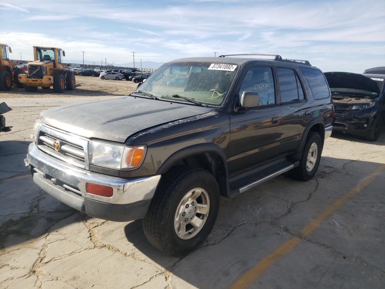 Photo 2 from auction – 1998 TOYOTA 4RUNNER SR with VIN JT3HN86RXW0182876