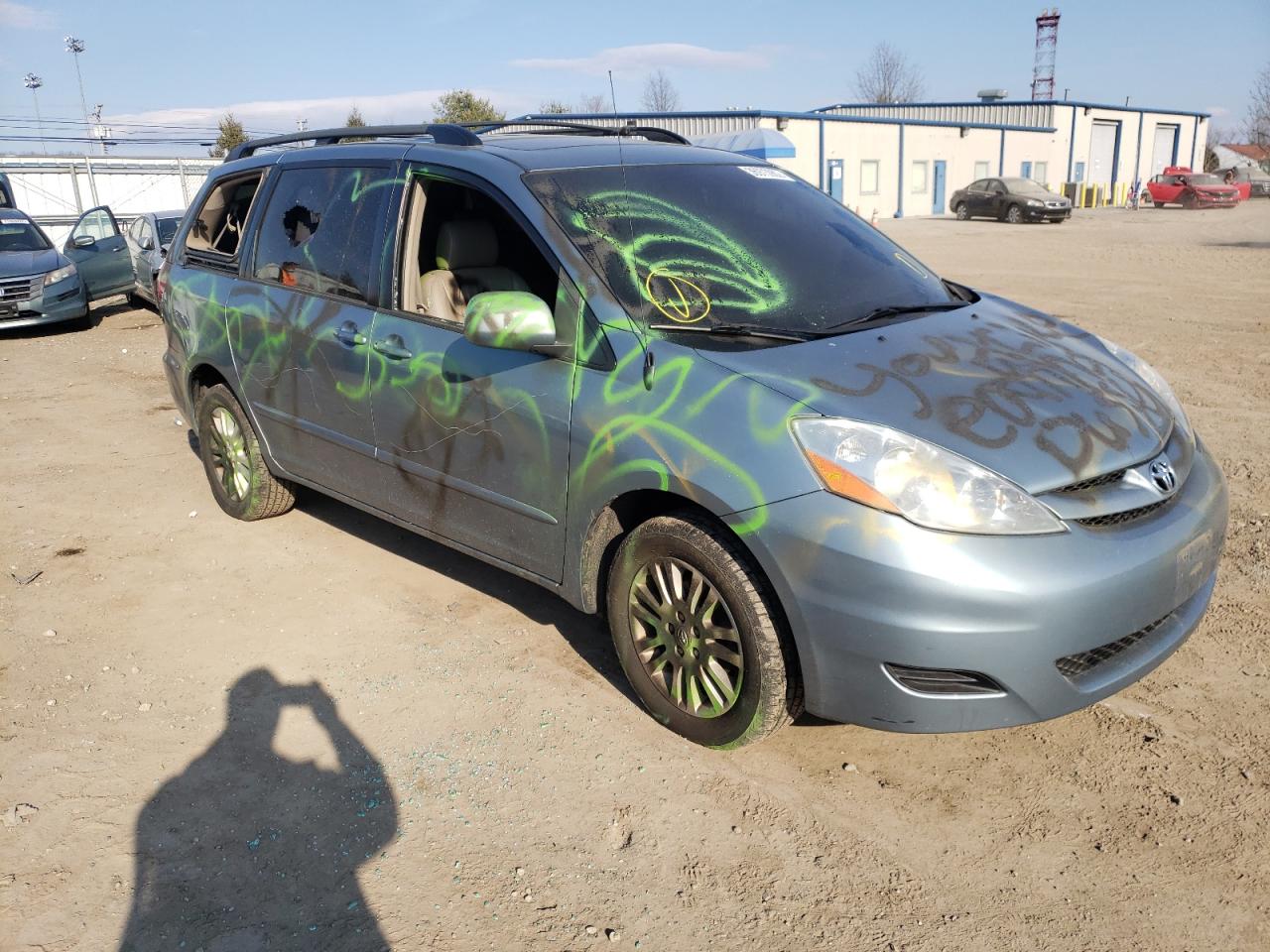 Photo 9 from auction – 2008 TOYOTA SIENNA XLE with VIN 5TDBK22C38S010083